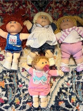 Vintage Cabbage Patch Kids dolls lot of 4 Olympikids baby